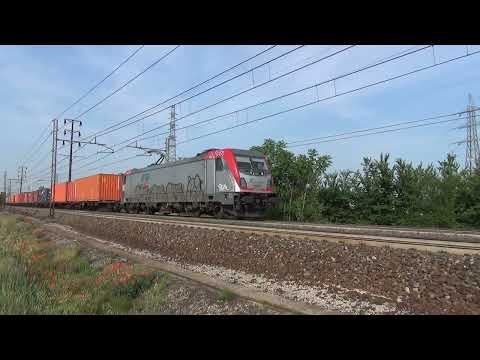IL SALUTO DELLA E.494 CON MERCI IN TRANSITO A TORTONA. (AL) LINEA GENOVA MILANO. SAB. 28 - 5 - 2022.
