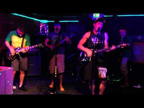 Tie Goes To The Runner - My Box Rides Shotgun (Live 8/20/12)