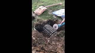 Дети услышали плачь из-под земли и побежали откапывать