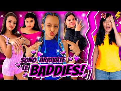 SOFI BADDIE HA TRASFORMATO TUTTE LE SUE AMICHE IN VERE BADDIE DI NASCOSTO DA MAMMA MONI! TT LE GIRLZ
