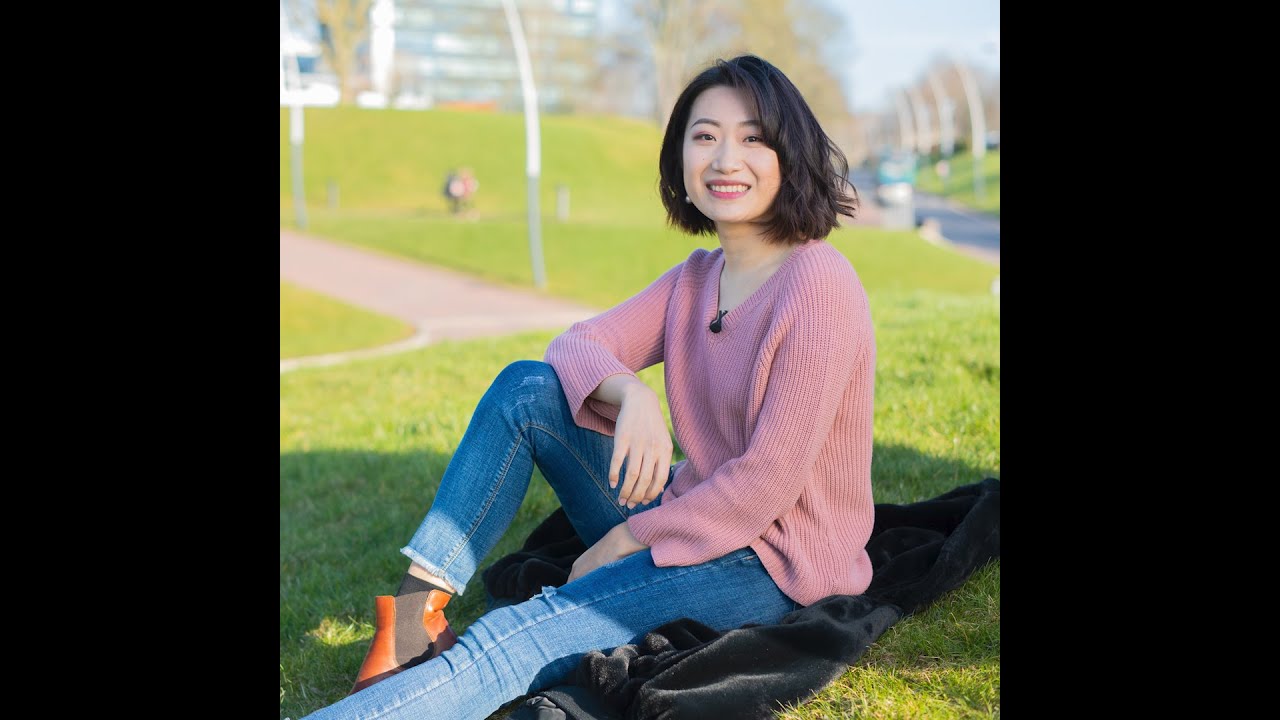 a video of Bowen, an international student who studied MSc Marketing Management shares her personal experiences of studying at Derby.