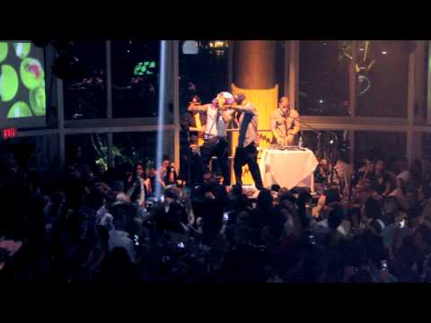 Yomo y El Chulo - En Vivo descara Bongos Cuban Cafe