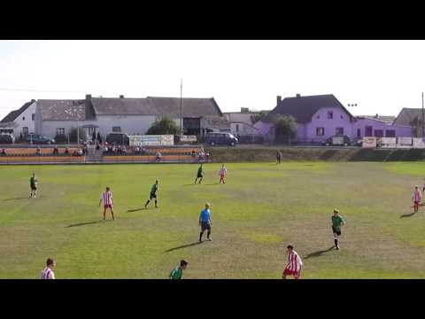 04.10.2015 juniorzy LZS Racławiczki - LZS Stare Koźle 1połowa