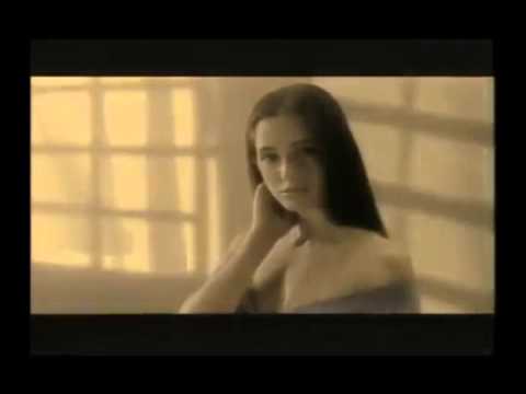 Claudia Ramírez. Comercial Canal 5. No seas mosca muerta.