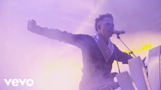 Empire Of The Sun - Walking On A Dream (On Tour)