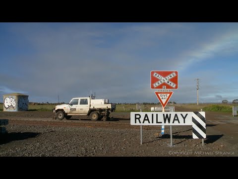 ARTC Hi-Rail Utility Vehicle At Railway Level Crossing - PoathTV Australian Trains