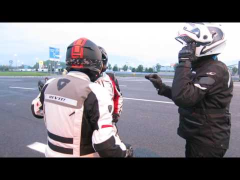 Tre Italiani e 1 Romeno Africano