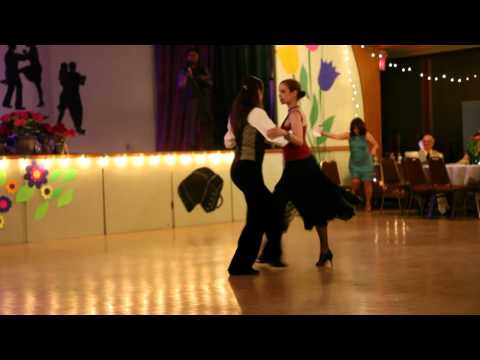 Tango Blooms - Elizabeth & Linda - Vals