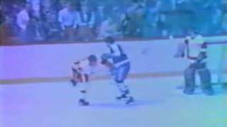 Stompin&#39; Tom Connors - The Hockey Song