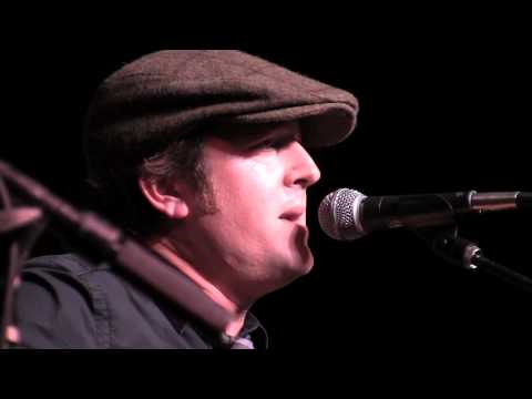 Live In The Vineyard: Tonic - Live Performance of "Mountain"