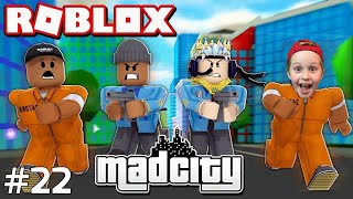 В этой серии мы играем на новой и очень классной карте - MAD CITY. В игре есть 3 типа персонажей. Преступники, полицейские и супергерои. Преступники должны убегать из тюрьмы в город и там красть деньги и тратить их. Полицеские и супер