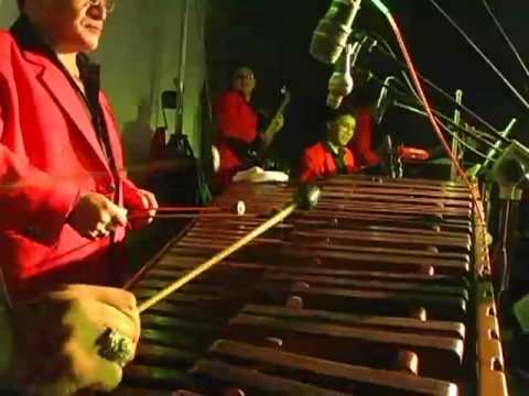 Checha y Su India maya Caballero ( A La Feria )