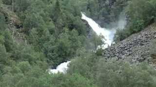 preview picture of video 'A drive up Jostedalen to the Nigardsbreen glacier, Luster, Sogn og Fjordane, Norway'
