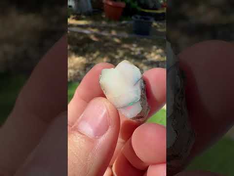 Opal Etiopian de Foc, brut, E1