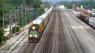 preview picture of video 'BNSF Emporia Yard 7-19-07'