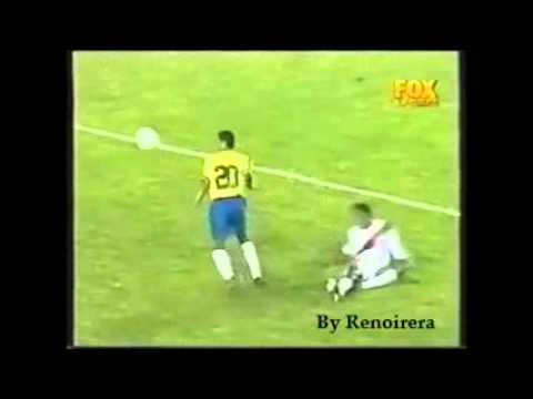 Passements de jambe et crochets de Denilson