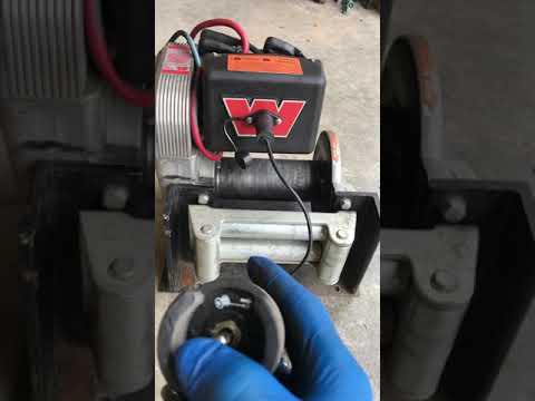Warn 8274 winch functioning.