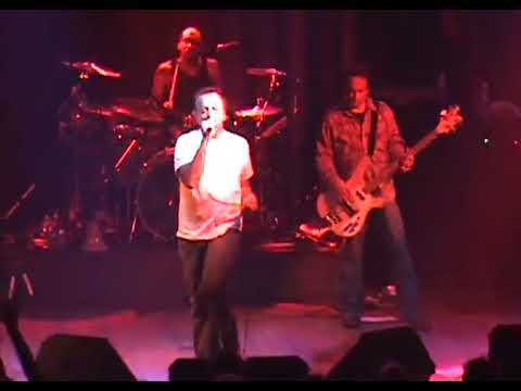 Ween 2005-11-29 Omaha NE Sokol Auditorium