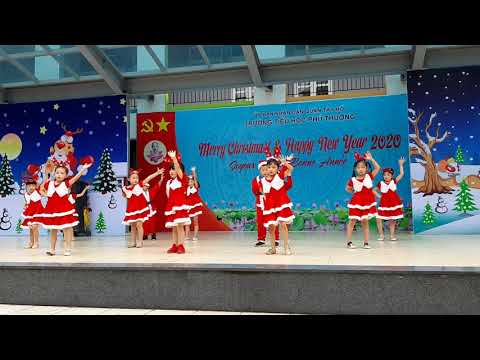 We Wish You a Merry Christmas- Trường Tiểu học Phú Thượng
