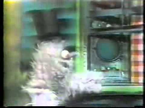 The Letter People - 39 - Meet Mister R