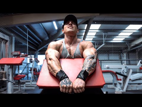 WINTER BULK - DAY 12 - SHOULDERS AND ARMS - 186.6LBS