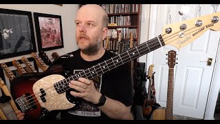Video thumbnail for Fender American Performer Mustang Bass in Three Colour Sunburst - Review & Demonstration @fender by Darren Lock Music