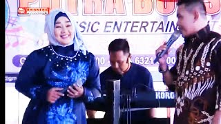 Download lagu Rambaian Taduang [Duet ManTul] Baralek Gadang Syafri Pilihan Sungai Rumbai - Dharmasraya mp3