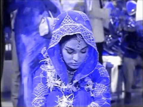 GREAT CHARITY SHOP FINDS N0 48 - BOLLYWOOD