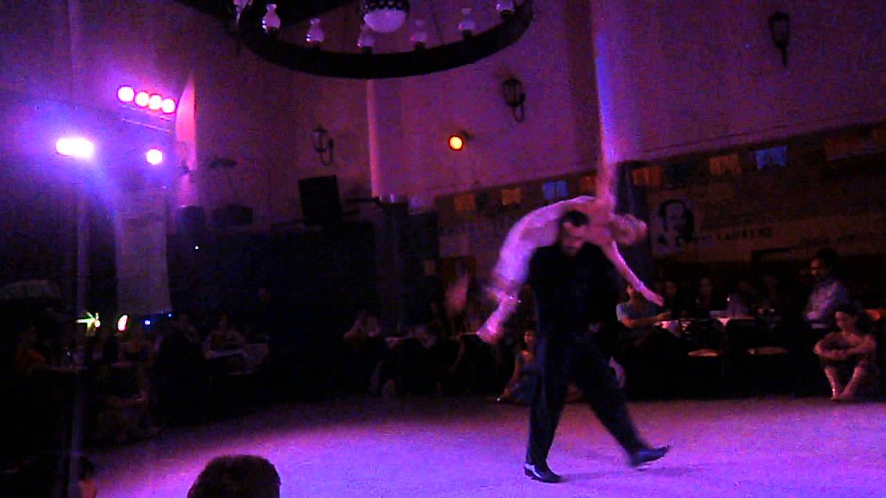 Leandro Gomez y Carolina Giannini en El Motivo Tango, 19/8/13