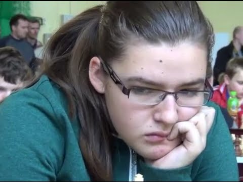 E 9.1. Katarzyna Jędrocha -   Ewa Harazińska 1/2 -1/2