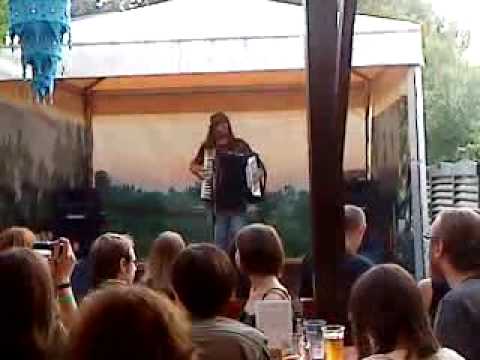 Jason Webley in Vilnius. Public singing