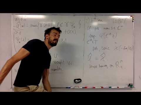 Valuations and singularities of plurisubharmonic functions