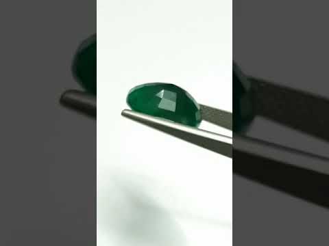 Green natural emerald oval 5.58 carat
