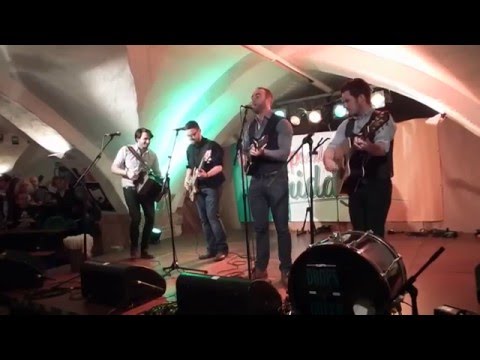 Drops of Green "Courtin´ in the Kitchen"