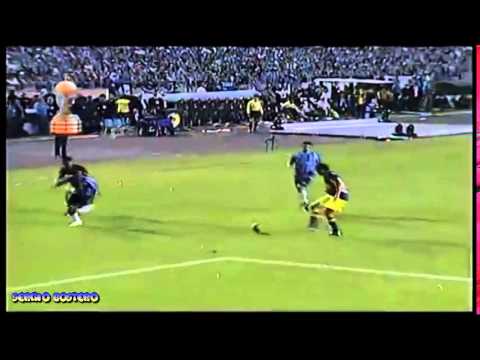 Gol de RIQUELME  a Gremio relato Mariano Closs - Copa Libertadores 2007 - Final