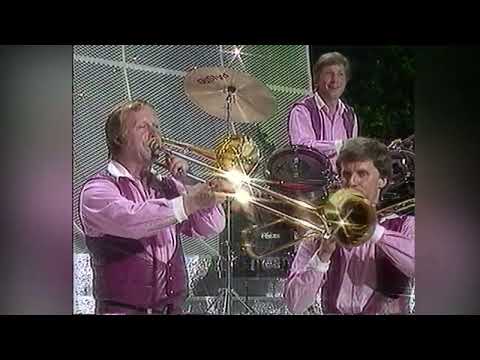 Tiroler Nachtschwärmer - Beschwingt geht's los