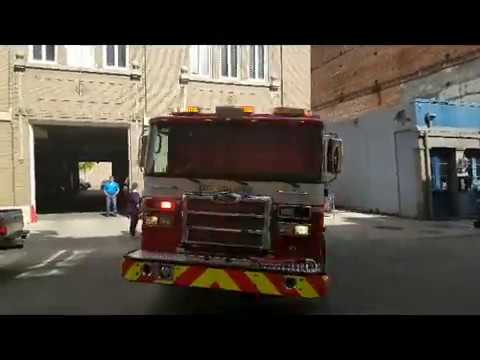 New Orleans Engine 29 Responding - Pierce Enforcer Pumper