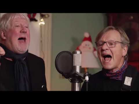 Travellin Strawberries - The Deilig News Blues