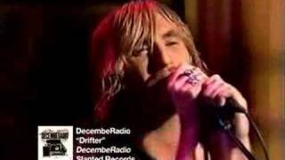 DecembeRadio - Drifter - Live