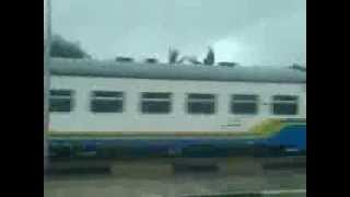 preview picture of video 'kereta melintas di stasiun haurgeulis'