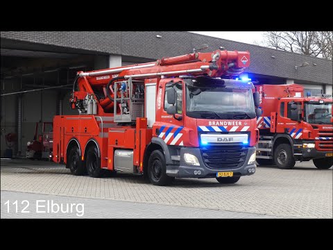 P1 Net gewassen hoogwerker brandweer Elburg met spoed naar een schoorsteenbrand in Epe