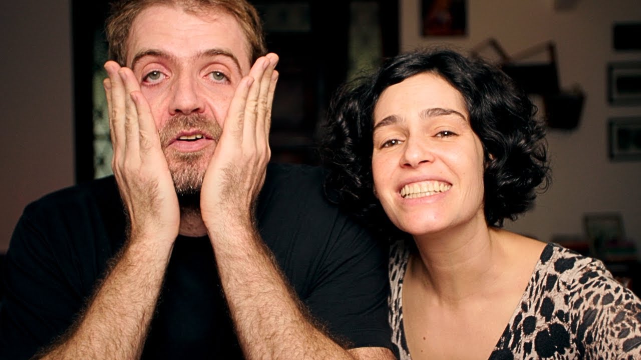 TEM COMO DESAPRENDER A AMAR? | FLOR E MANU