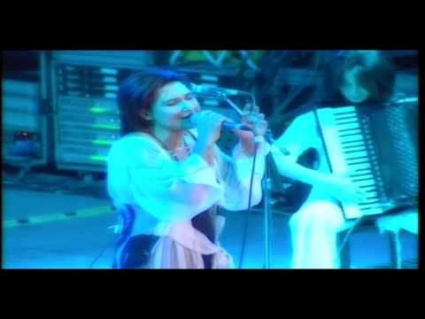 Λένα Αλκαίου - Βραδιάζει | Lena Alkaiou - Vradiazei - Official Live Video