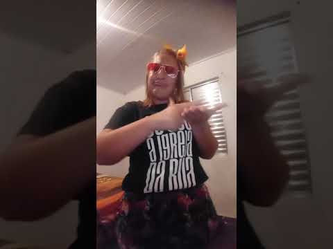 O sabão lava - Libras