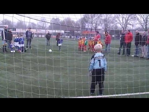 Woezik F12 kampioen 2013