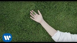 Laura Pausini - Simili (Lyric Video)