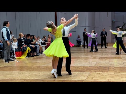 General Look - Juvénile 2 /8 Dances [Walse] GOC 2023 - Markuss & Dzesika - Ronin & Zsofia Gombos
