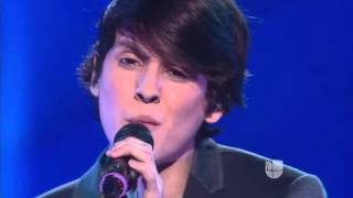 Christopher Vélez canta - víveme de Laura pausini