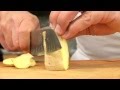 How to Grate Ginger