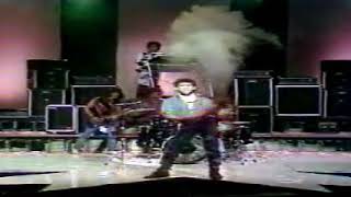 Download lagu gito rollies - aku tetap aku mp3